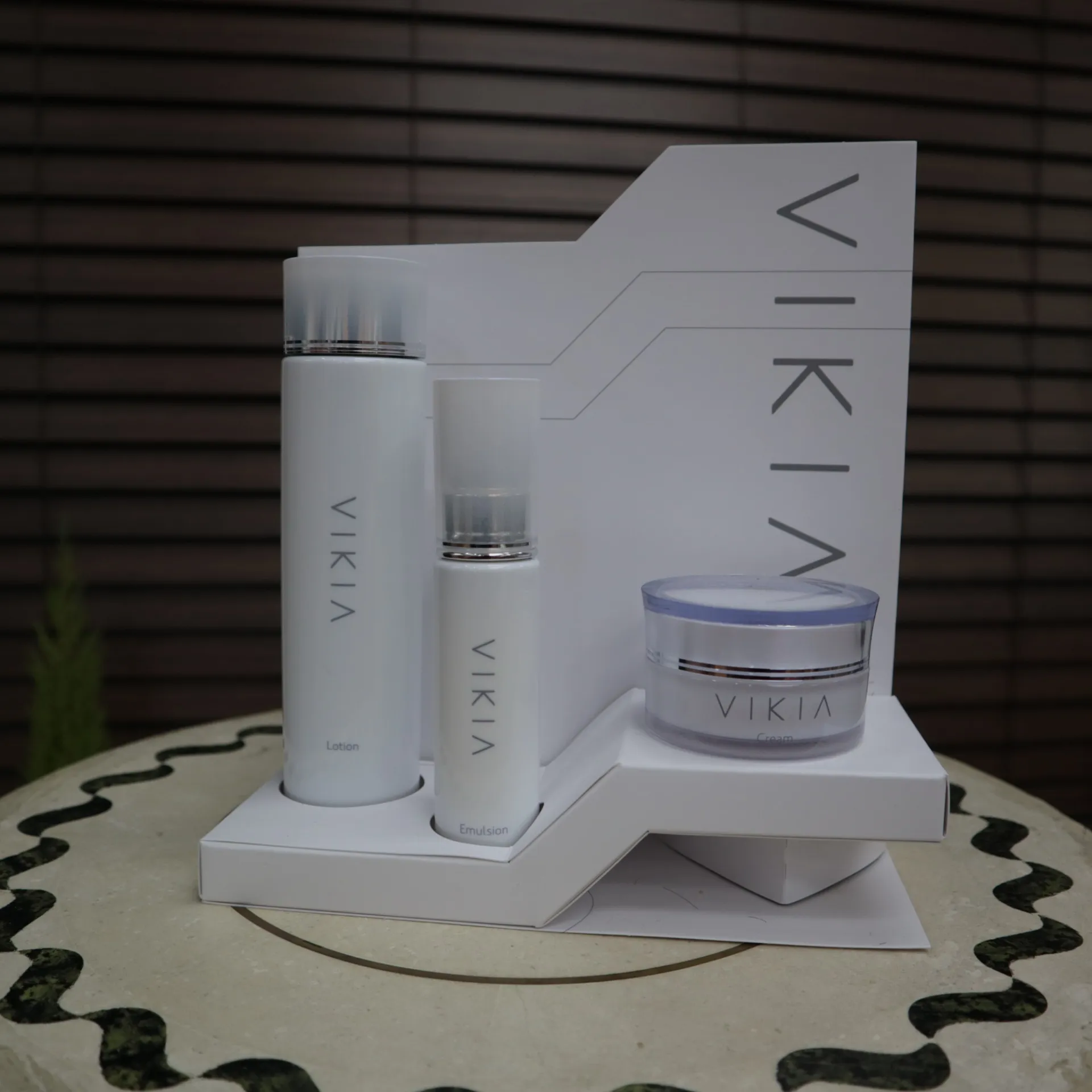 美白の出来る透明感スキンケアAXI　VIKIAが選ばれる理由3選