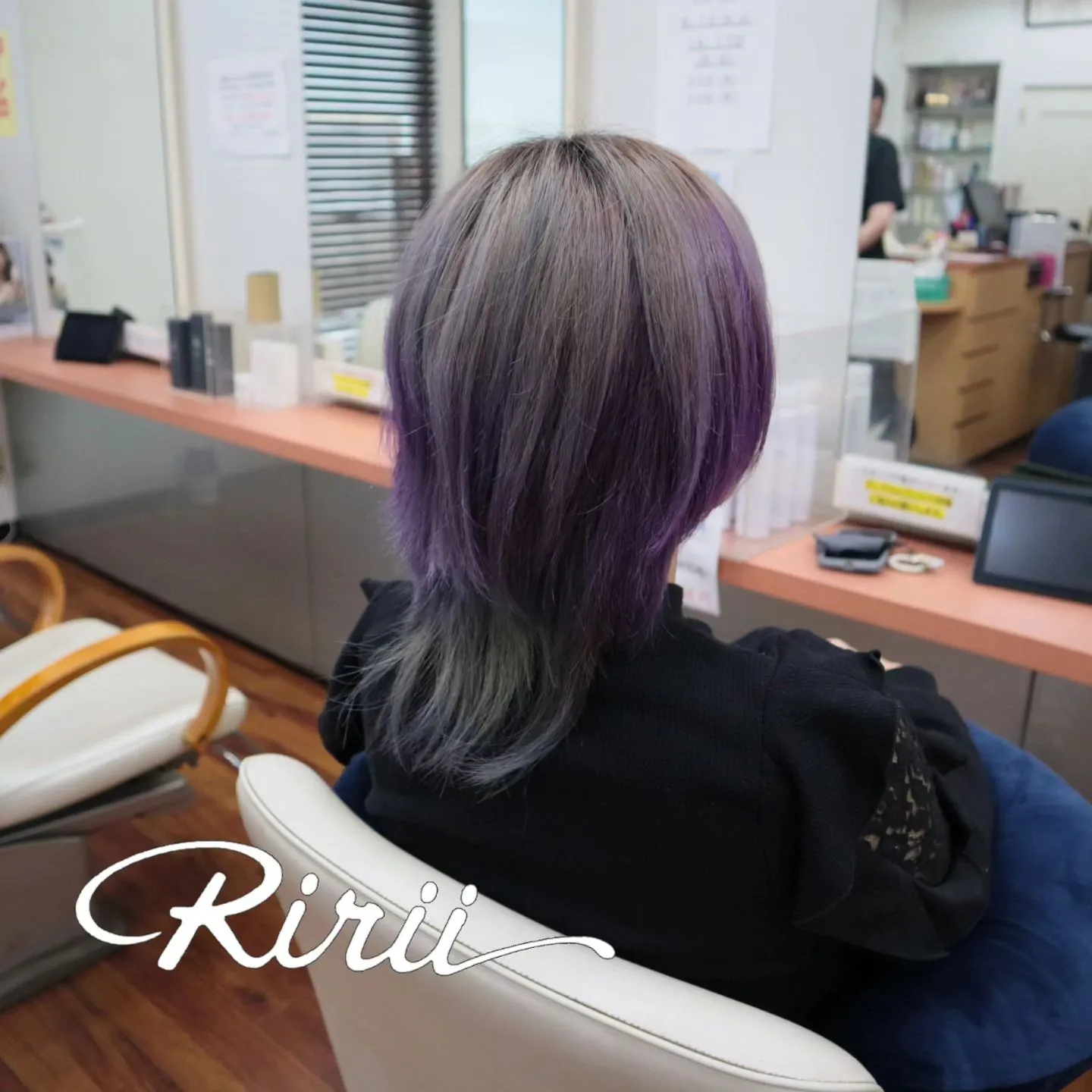 MANICPANICで、ブルーグラデーション＆髪質改善トリー...