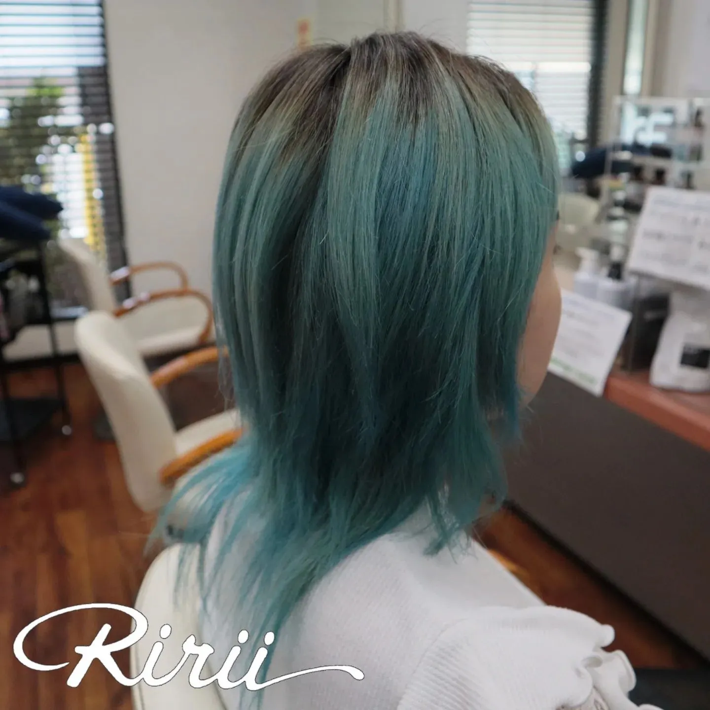 【髪色図鑑】ブルーヘア濃いめ髪色