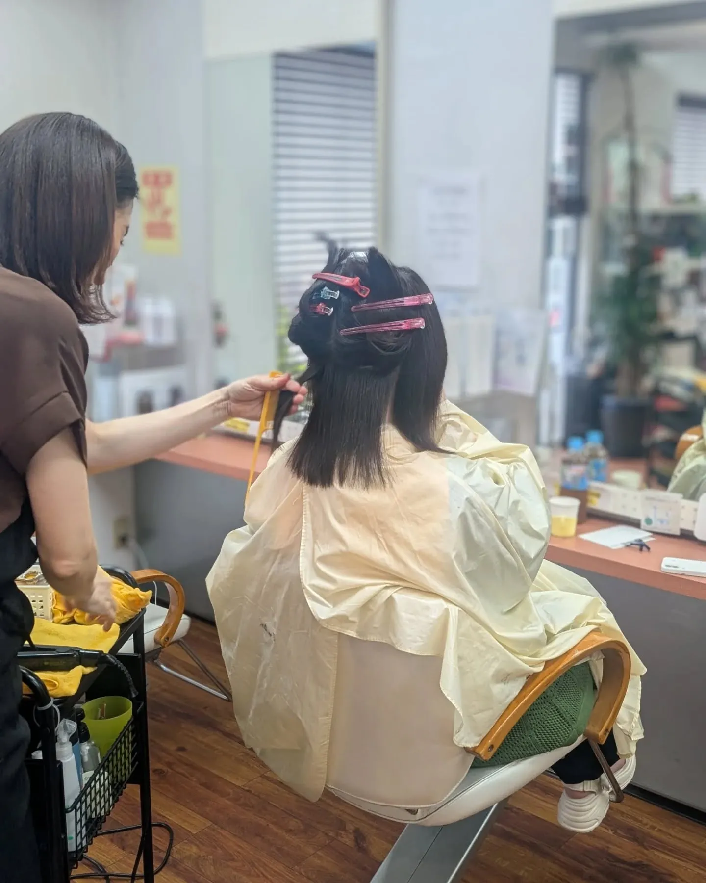 名古屋猛暑対策はストレートパーマで解決。