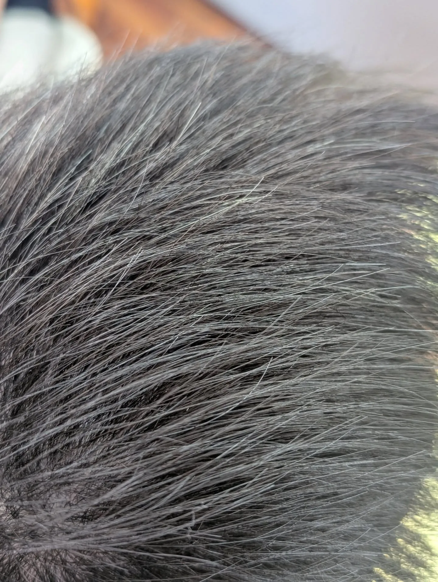 ミャンマー人も艶髪トリートメント付きストレートパーマします。