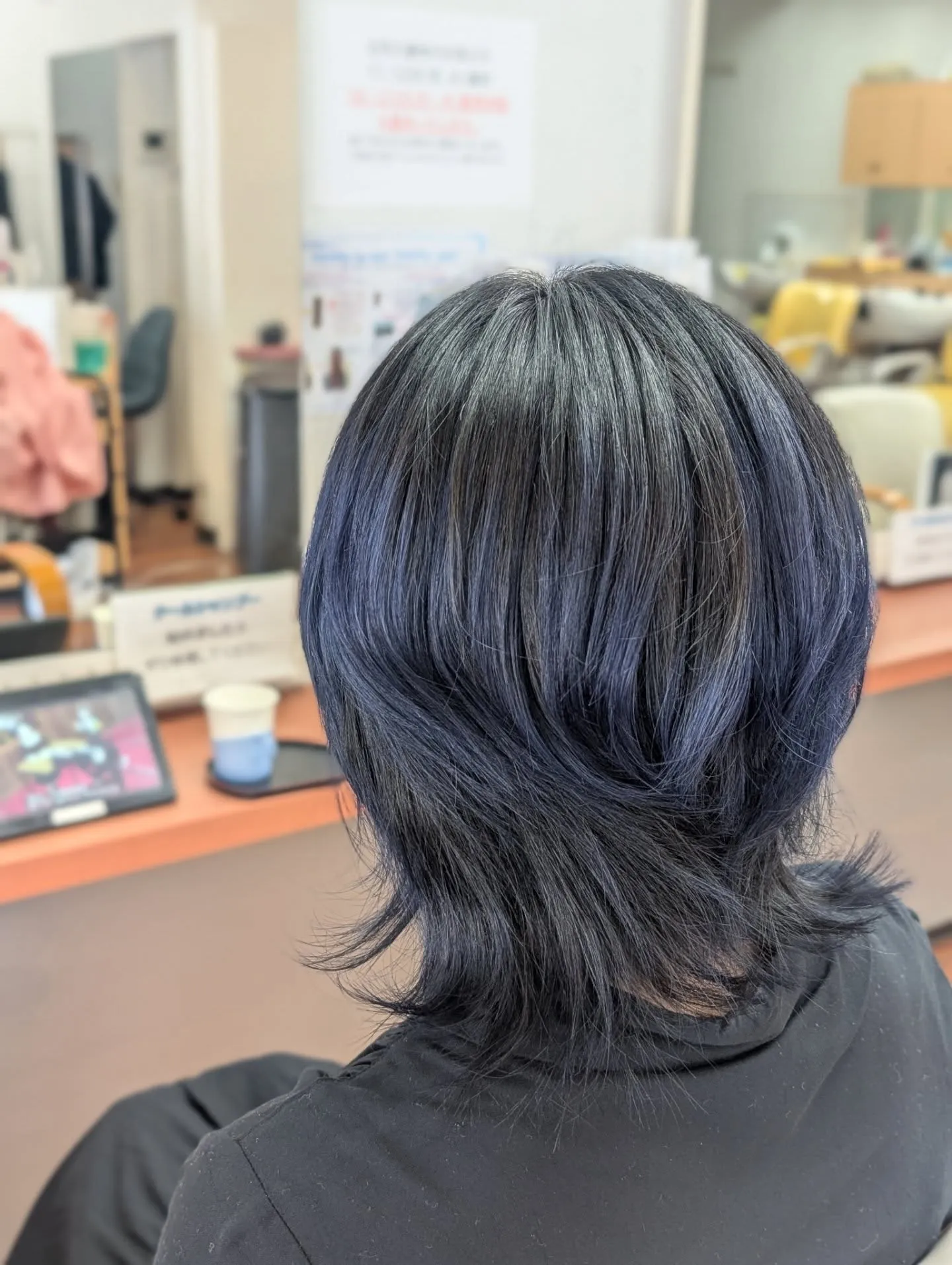 コバルト＆ラピスのウルフカット、素敵です。