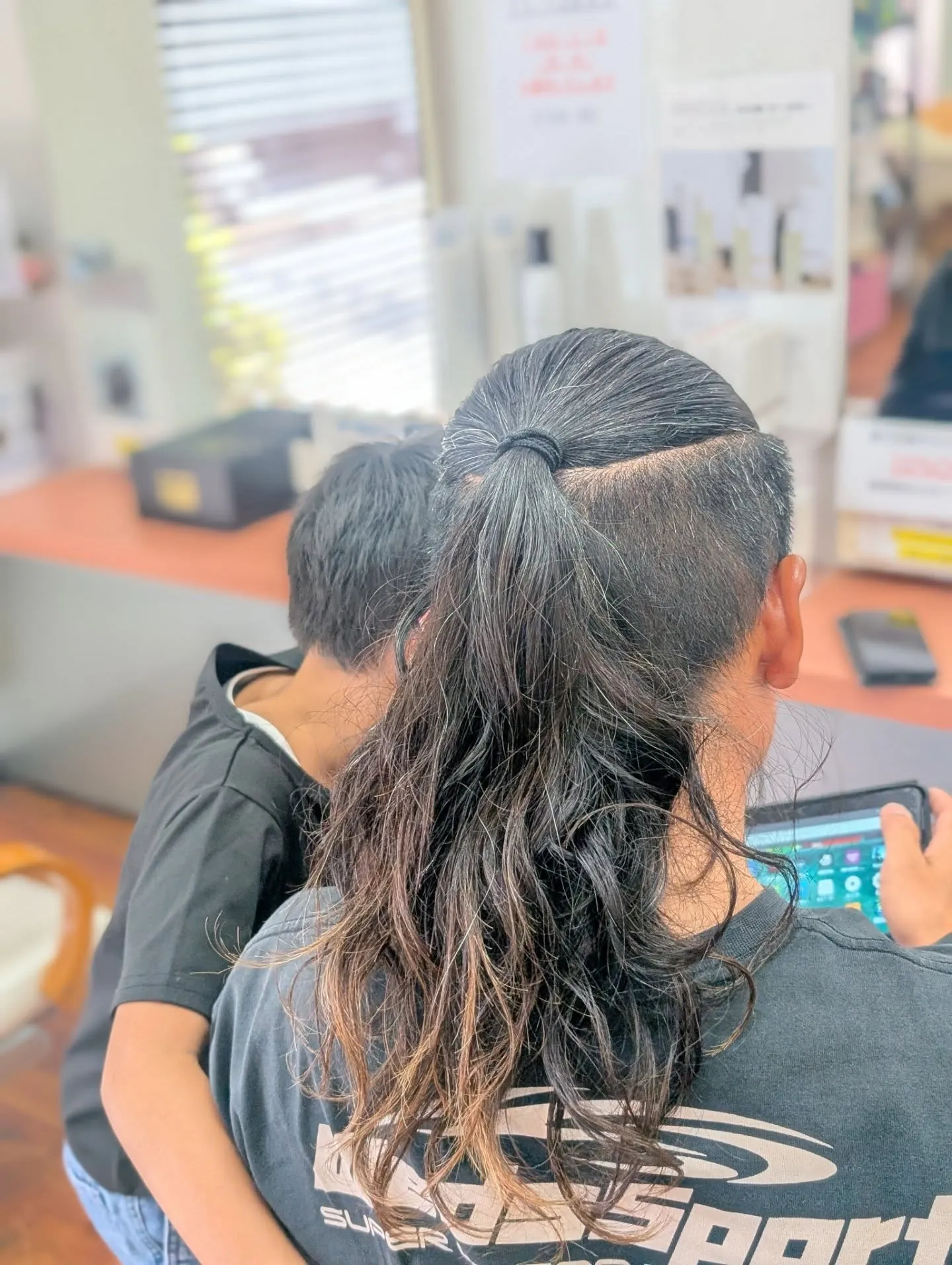 3年間伸ばした髪の毛を極道パーマに