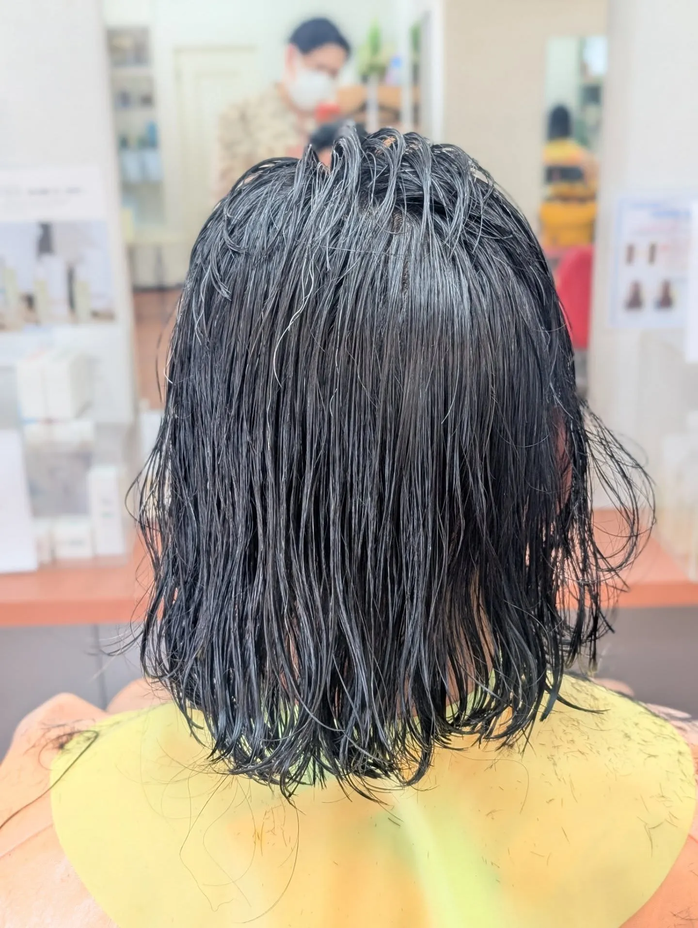 3年間伸ばした髪の毛を極道パーマに