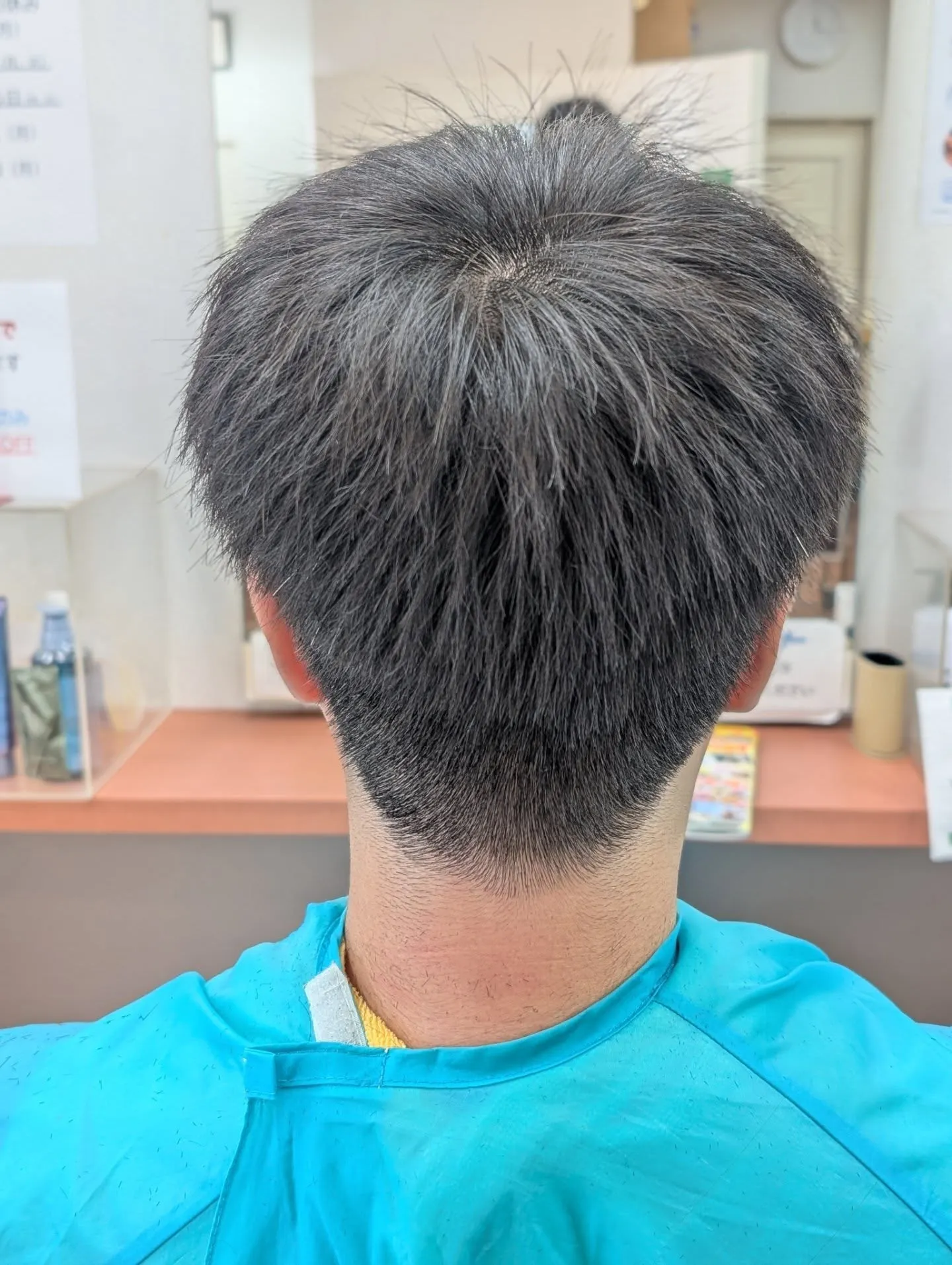 夏にぴったり、サラリーマン向けツーブロックヘア