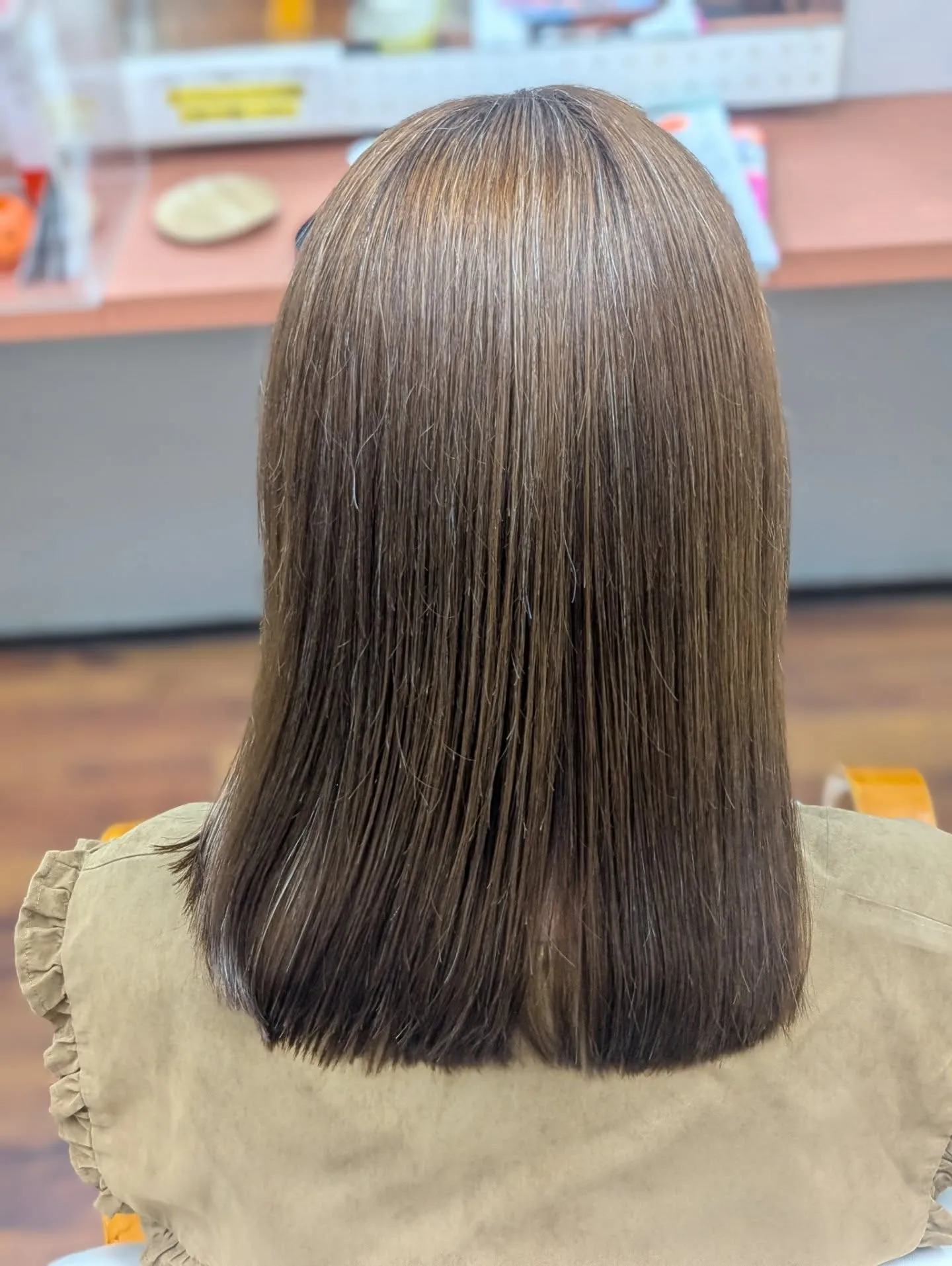 季節の変わり目は、髪のパサつきや広がりが気になる時期ですよね...