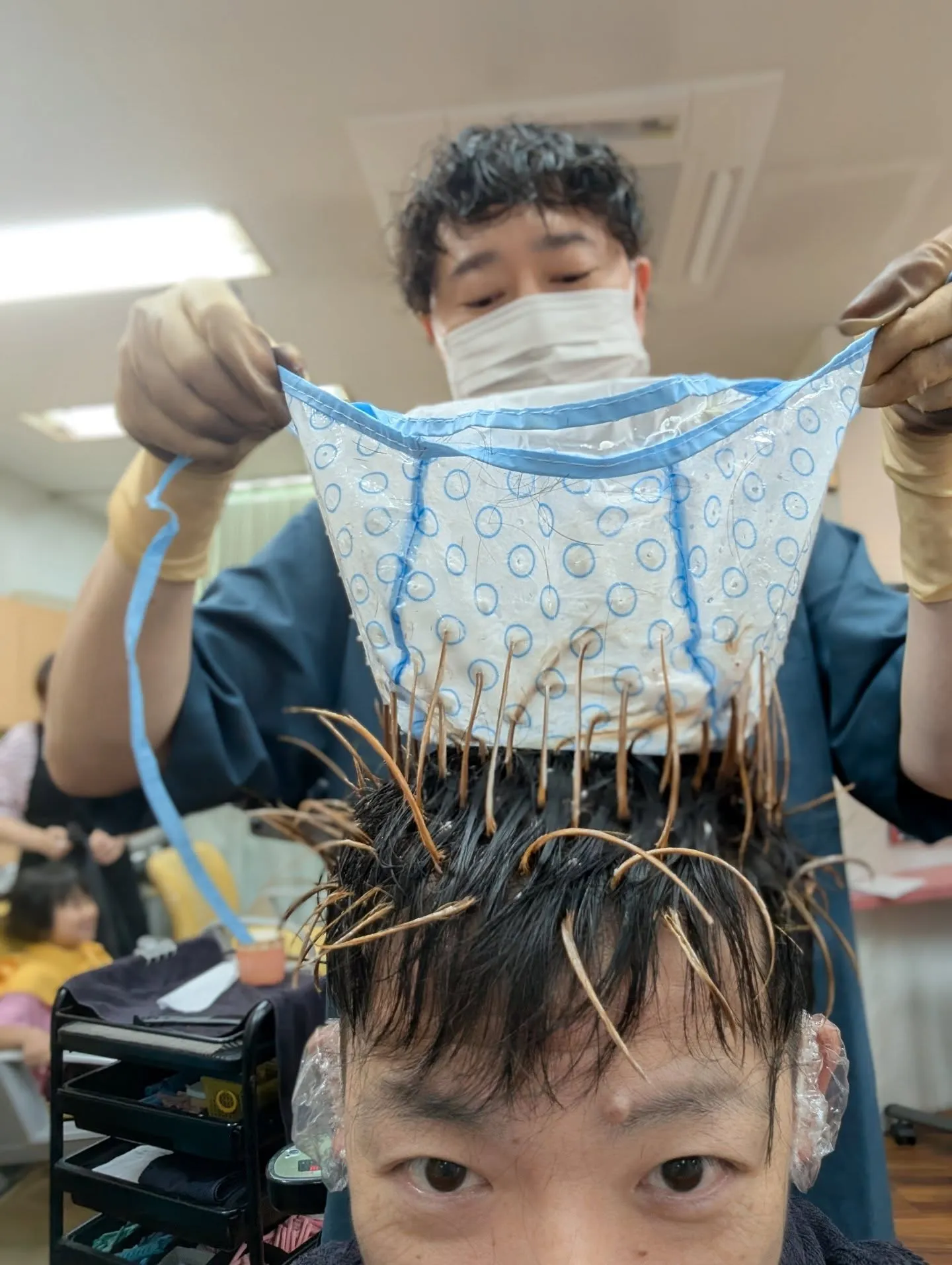 メッシュキャップで叶える大人のメンズメッシュカラー