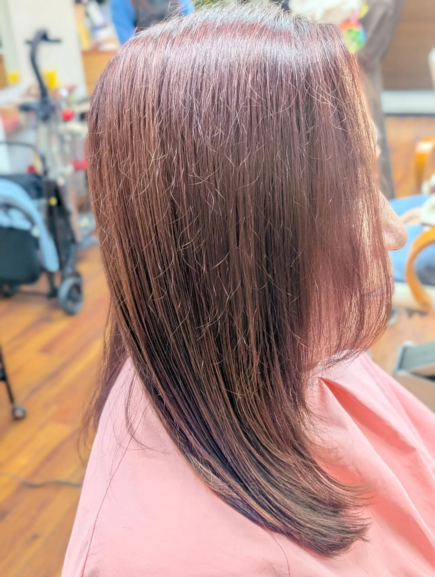 冬の訪れを彩る、スピネルカラーの魔法。