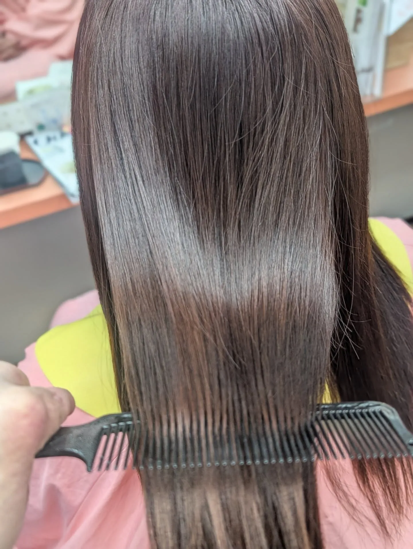 【12月のヘアケア】乾燥に負けない潤いたっぷりの艶カラーで新...