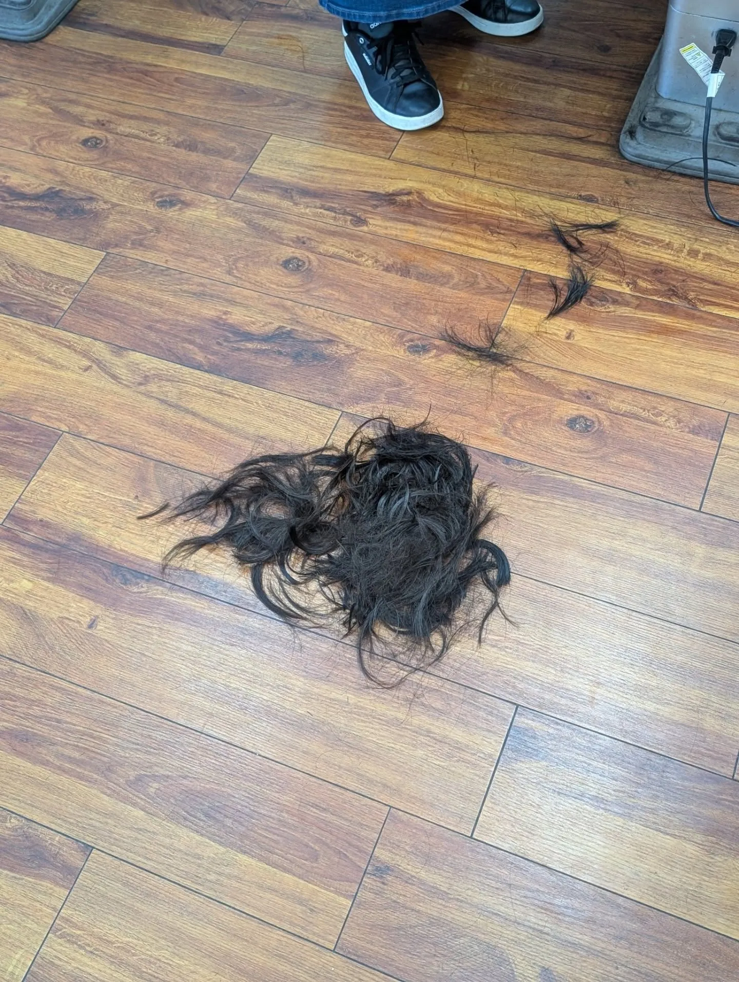 【劇的ビフォーアフター】ロングからガッツリカットでJKショー...