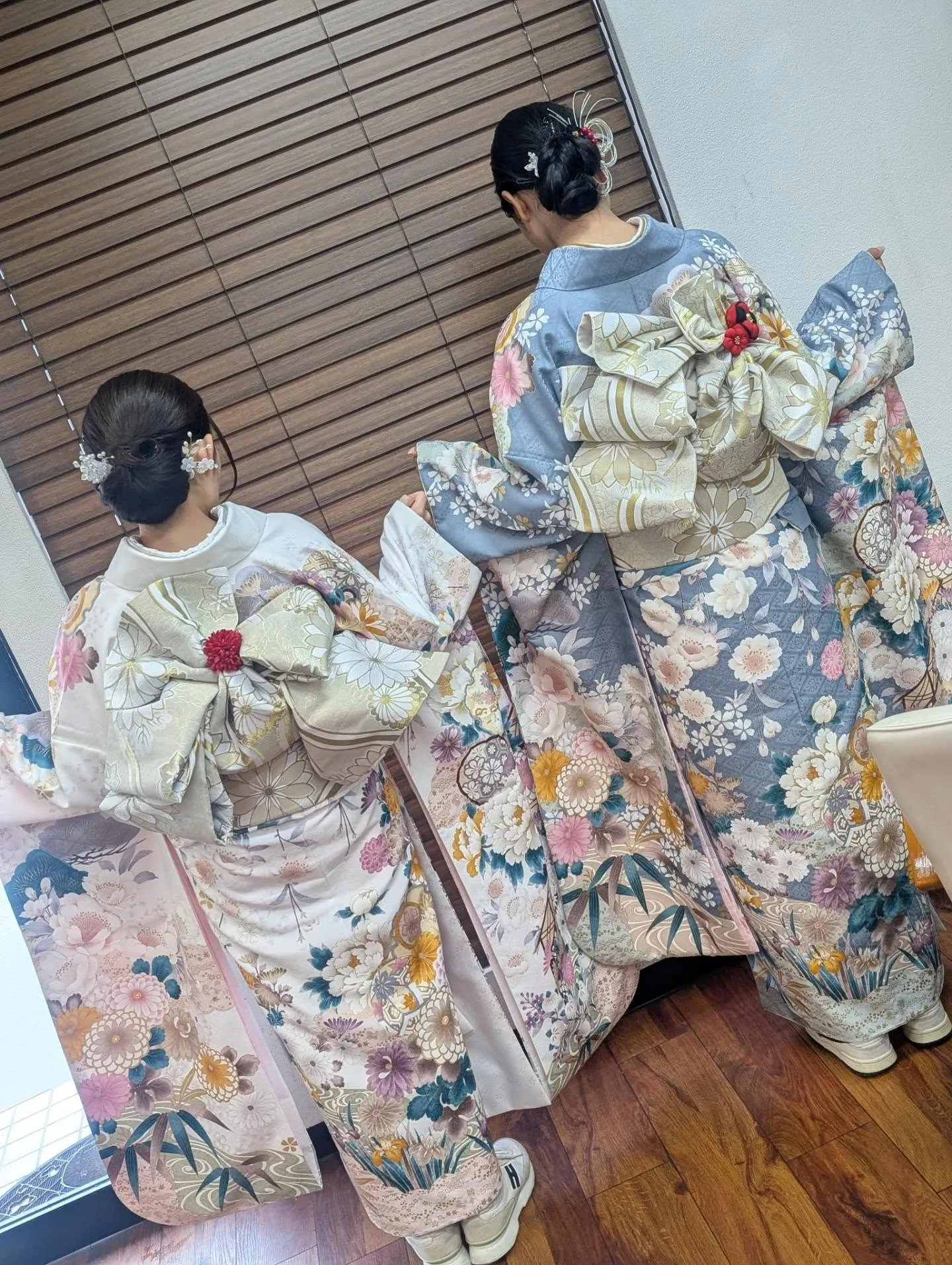 ご姉妹で色違いのお揃い♪
